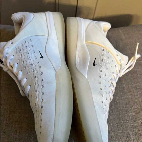 Nike S.B. Zoom Nyah 3 white/black summit DJ6130 100 men’s 7.5